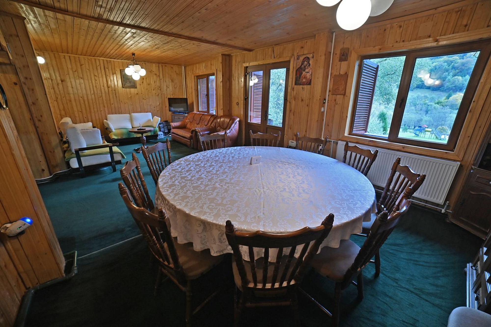 Casa De Vacanta Satic Piatra Craiului La Doi Viermi Buitenkant foto